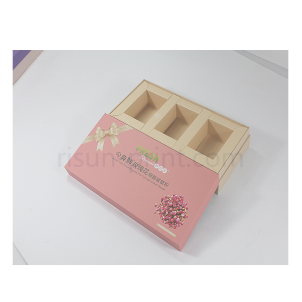 Box with tray 