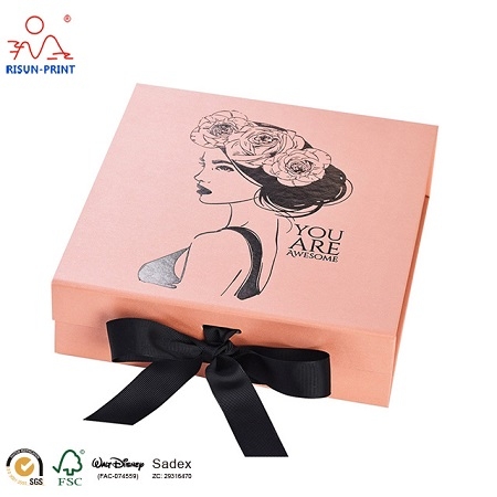 Paper gift box