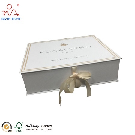 Paper gift box